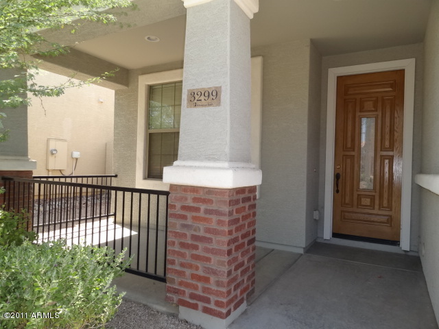 3299 East Franklin Avenue Gilbert, AZ 85295 - Photo 4 of 37 023-324396 FRONT DOOR