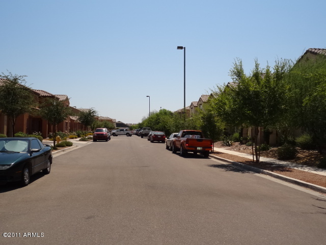 3299 East Franklin Avenue Gilbert, AZ 85295 - Photo 5 of 37 023-324396 (5)
