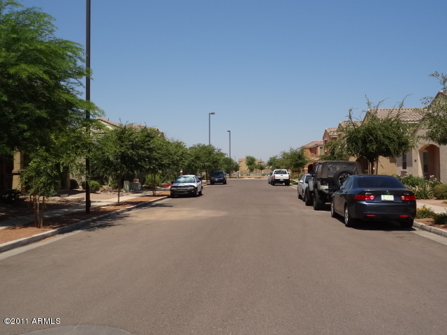 3299 East Franklin Avenue Gilbert, AZ 85295 - Photo 6 of 37 023-324396 (6)