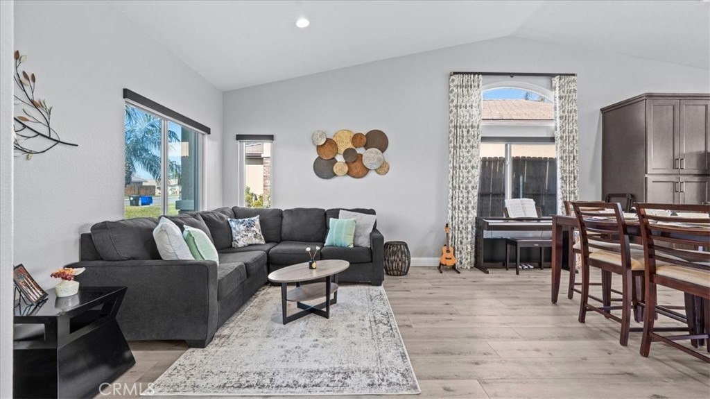 2816 West Sunnyview Drive Rialto, CA 92377 - Photo 3 of 22