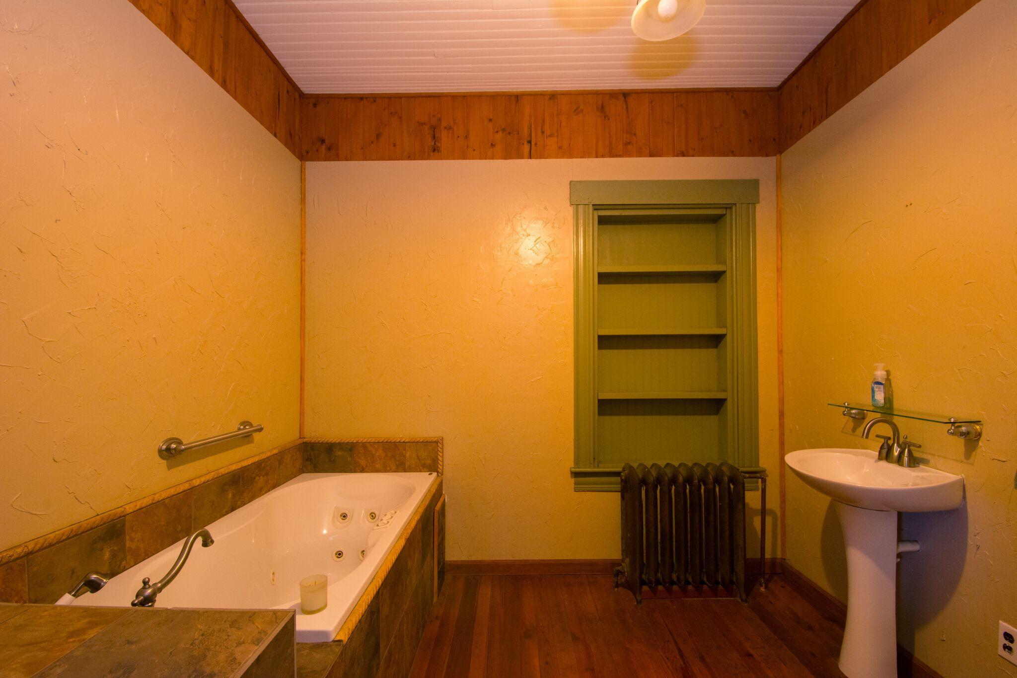 1698 Lowell Road Pence Springs, WV 24962 - Photo 20 of 26 Gallery Image 20