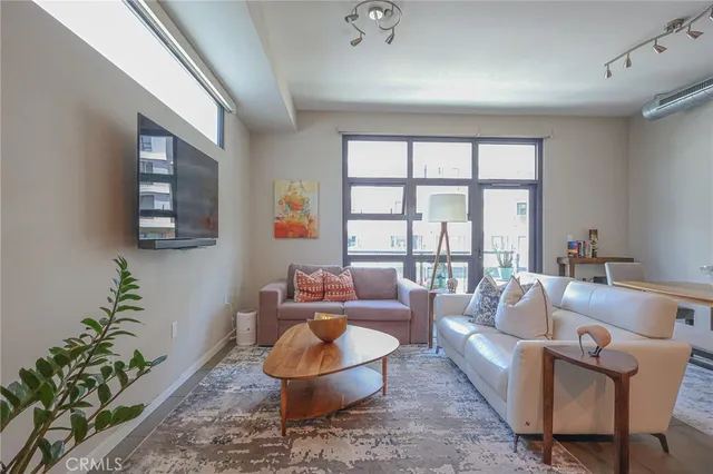 $500,000 | 133 The Promenade North, Unit 334, Long Beach, CA 90802