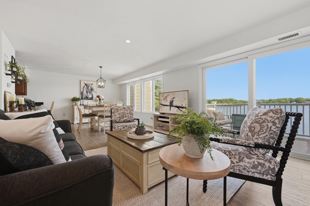 60 Pointe Rok Drive, Unit 60 Worcester, MA 01604 - Photo 5 of 42