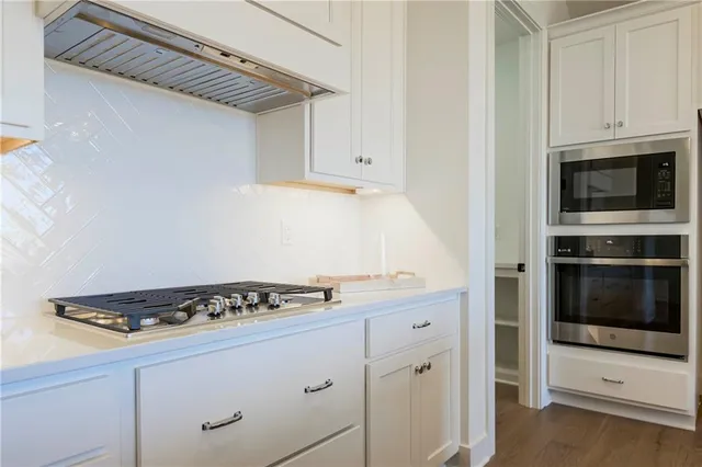 $708,348 | 4218 West 158th Terrace, Overland Park, KS 66224