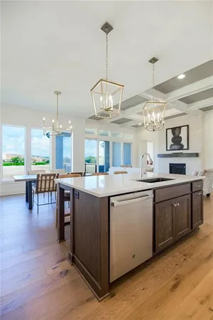 $704,348 | 4218 West 158th Terrace, Overland Park, KS 66224