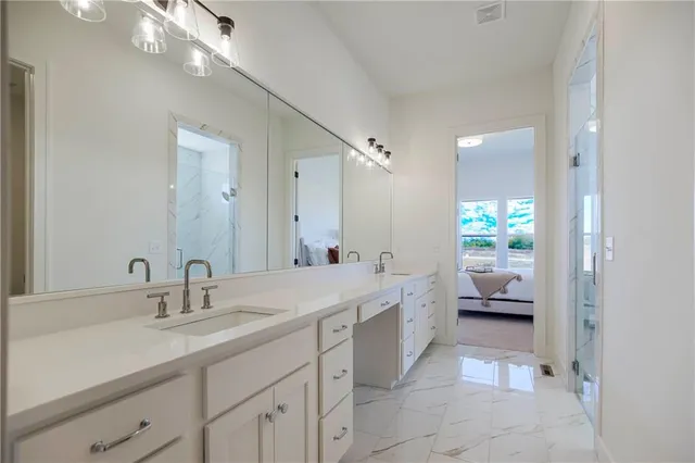 $708,348 | 4218 West 158th Terrace, Overland Park, KS 66224