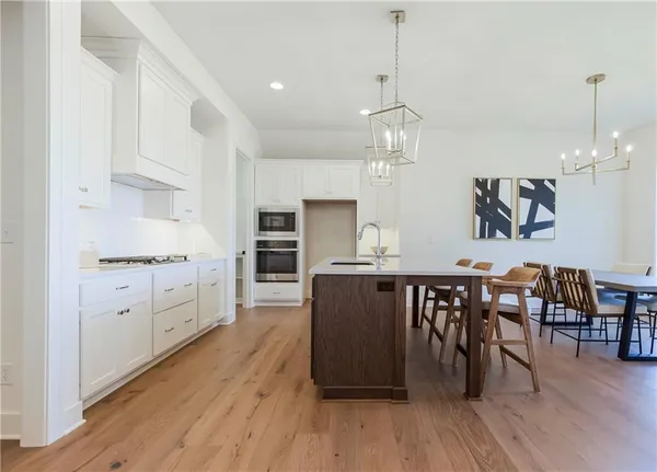 $704,348 | 4218 West 158th Terrace, Overland Park, KS 66224