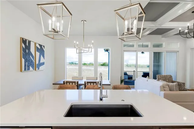 $708,348 | 4218 West 158th Terrace, Overland Park, KS 66224