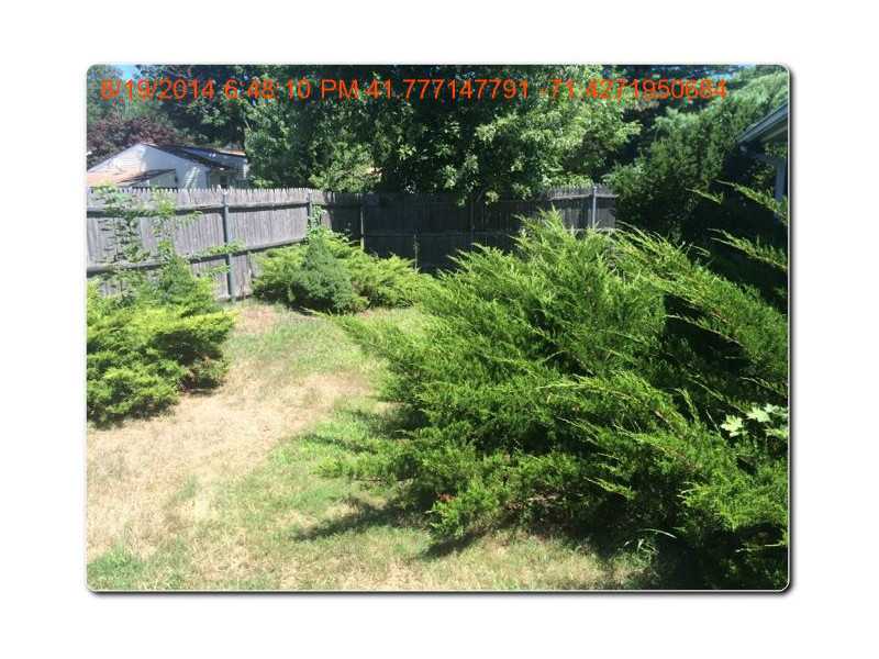 27 Burnside Street Warwick, RI 02886 - Photo 13 of 13 Yard/Garden.