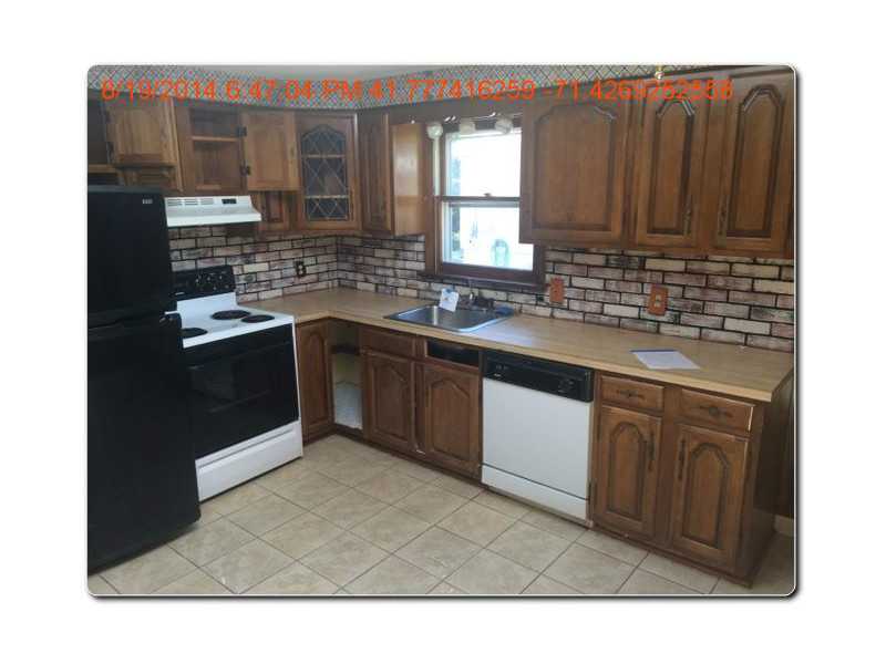 27 Burnside Street Warwick, RI 02886 - Photo 6 of 13 Kitchen.