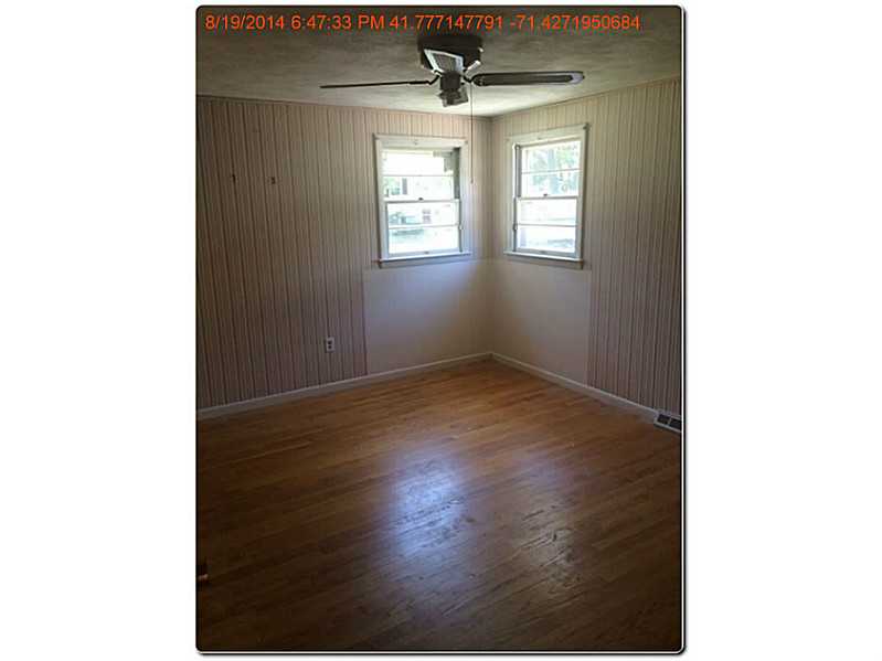 27 Burnside Street Warwick, RI 02886 - Photo 8 of 13 Bedroom.
