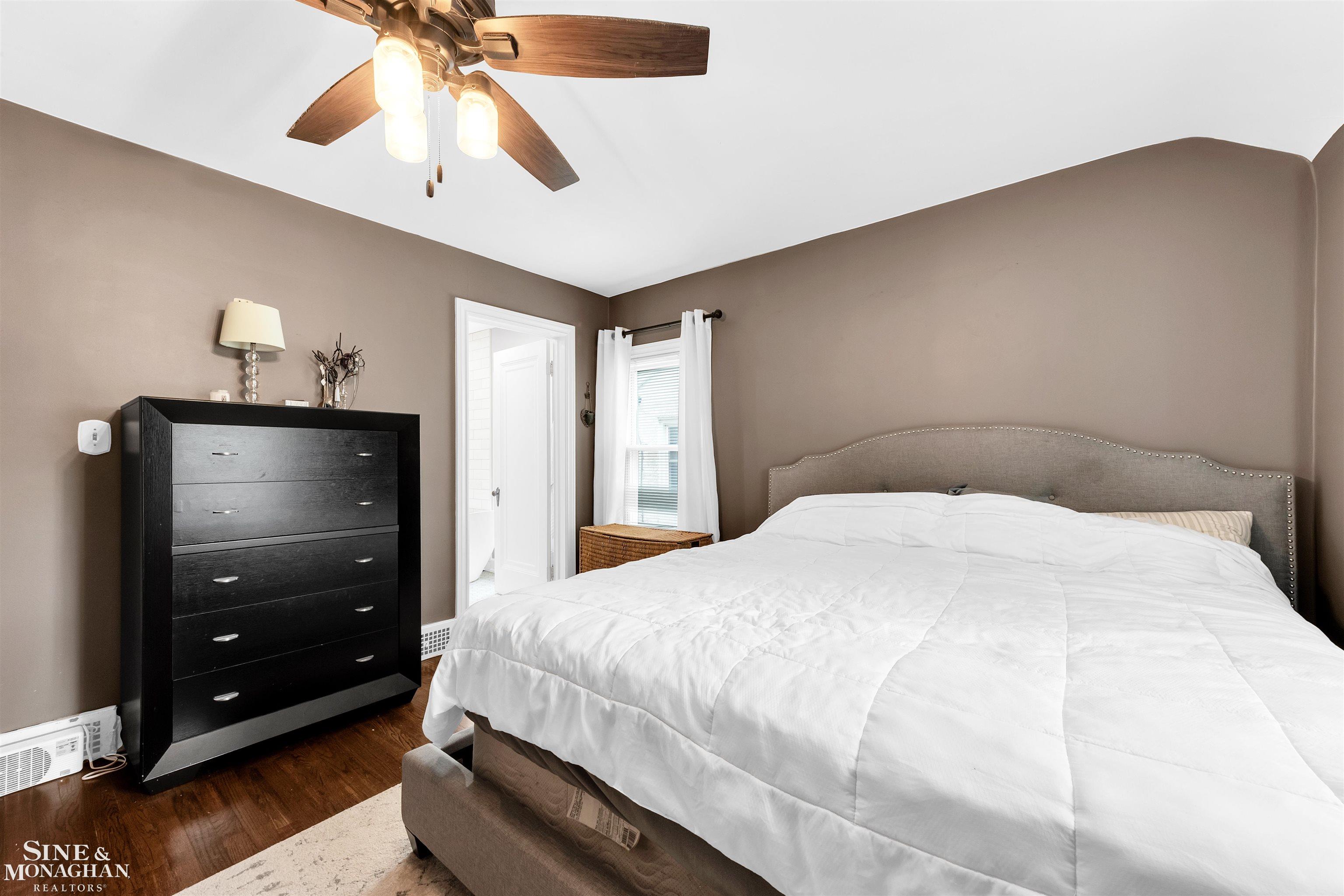 348 Moran Road Grosse Pointe, MI 48236 - Photo 14 of 35 50125309-13.JPG