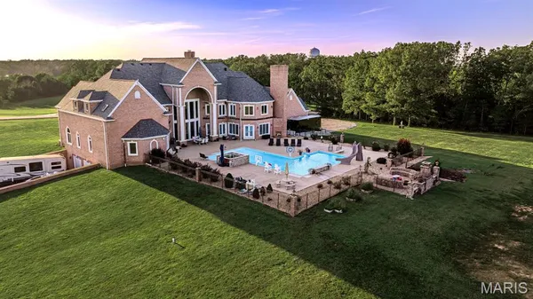 $1,800,000 | 6708 Brown Lane, Poplar Bluff, MO 63901