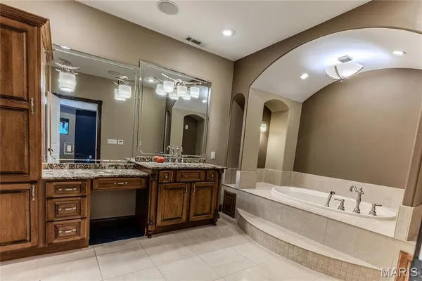 $1,800,000 | 6708 Brown Lane, Poplar Bluff, MO 63901