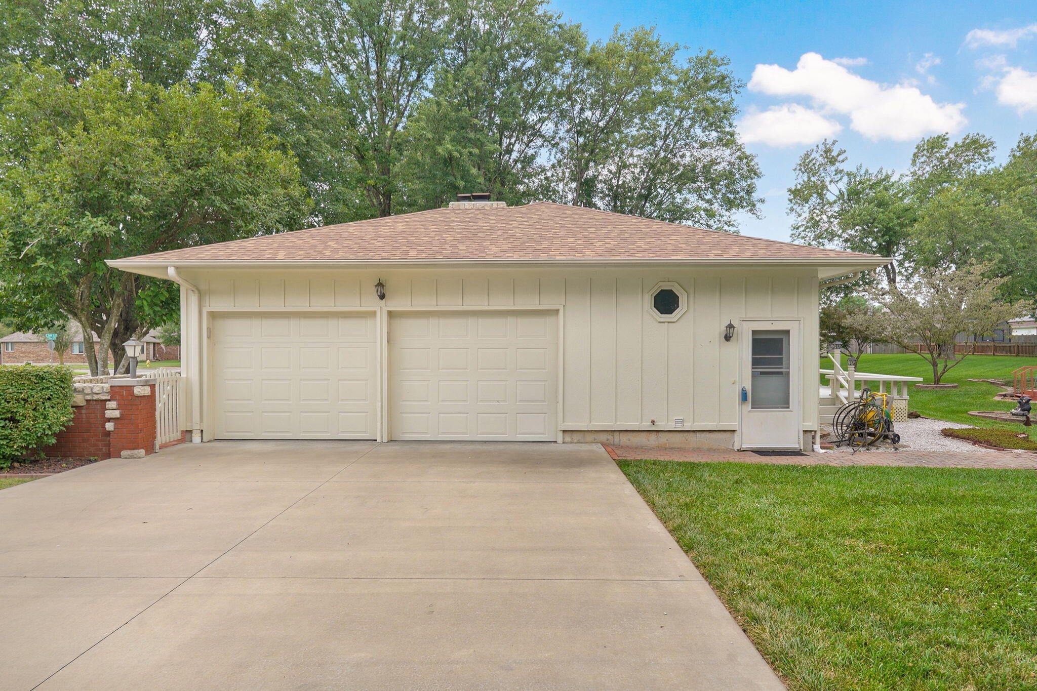 573 East Miller Road Republic, MO 65738 - Photo 4 of 53 573 E Miller Rd-8