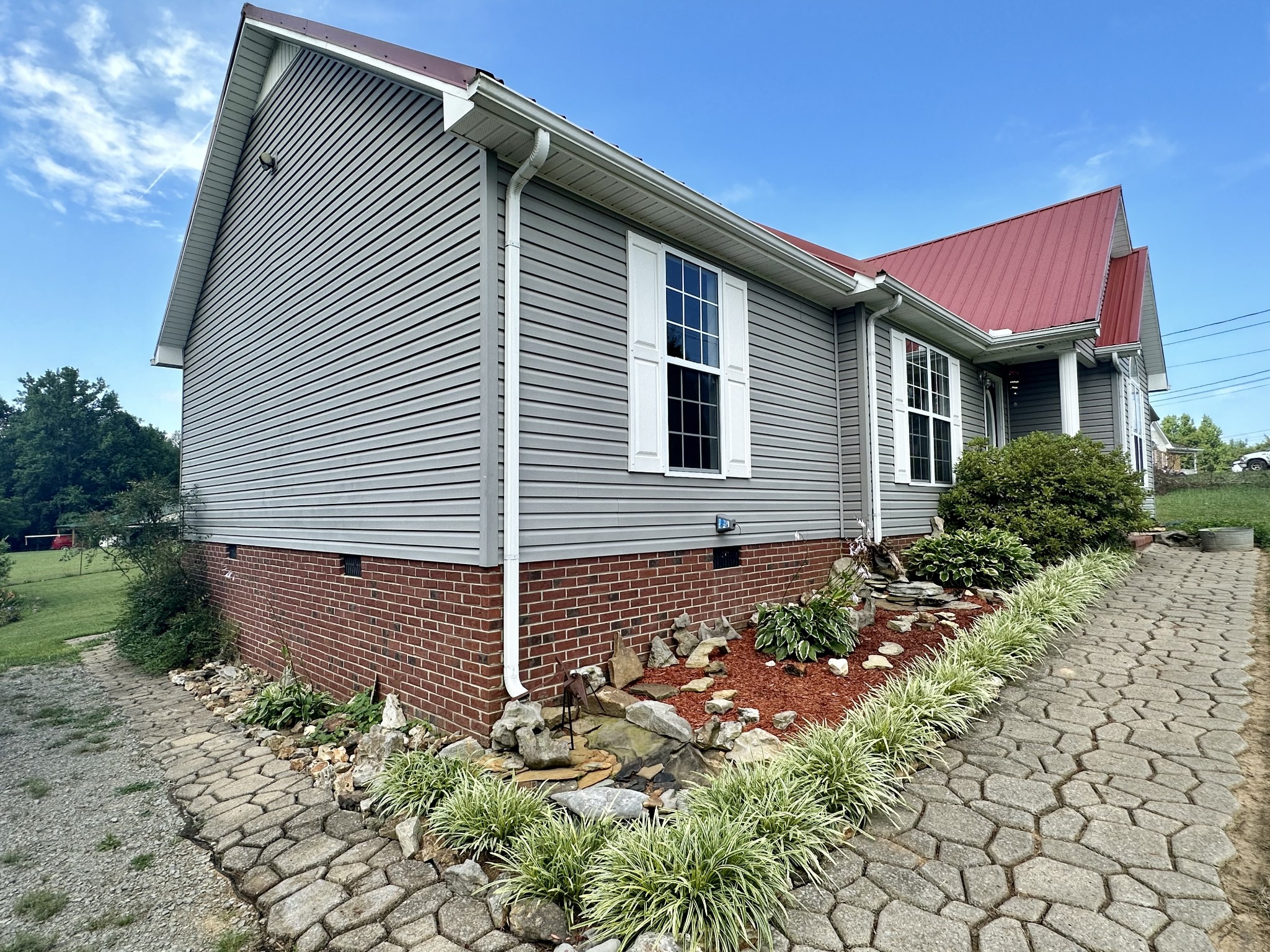 26 Ridgeline Drive Fayetteville, TN 37334 - Photo 2 of 39 a view of a house with a yard