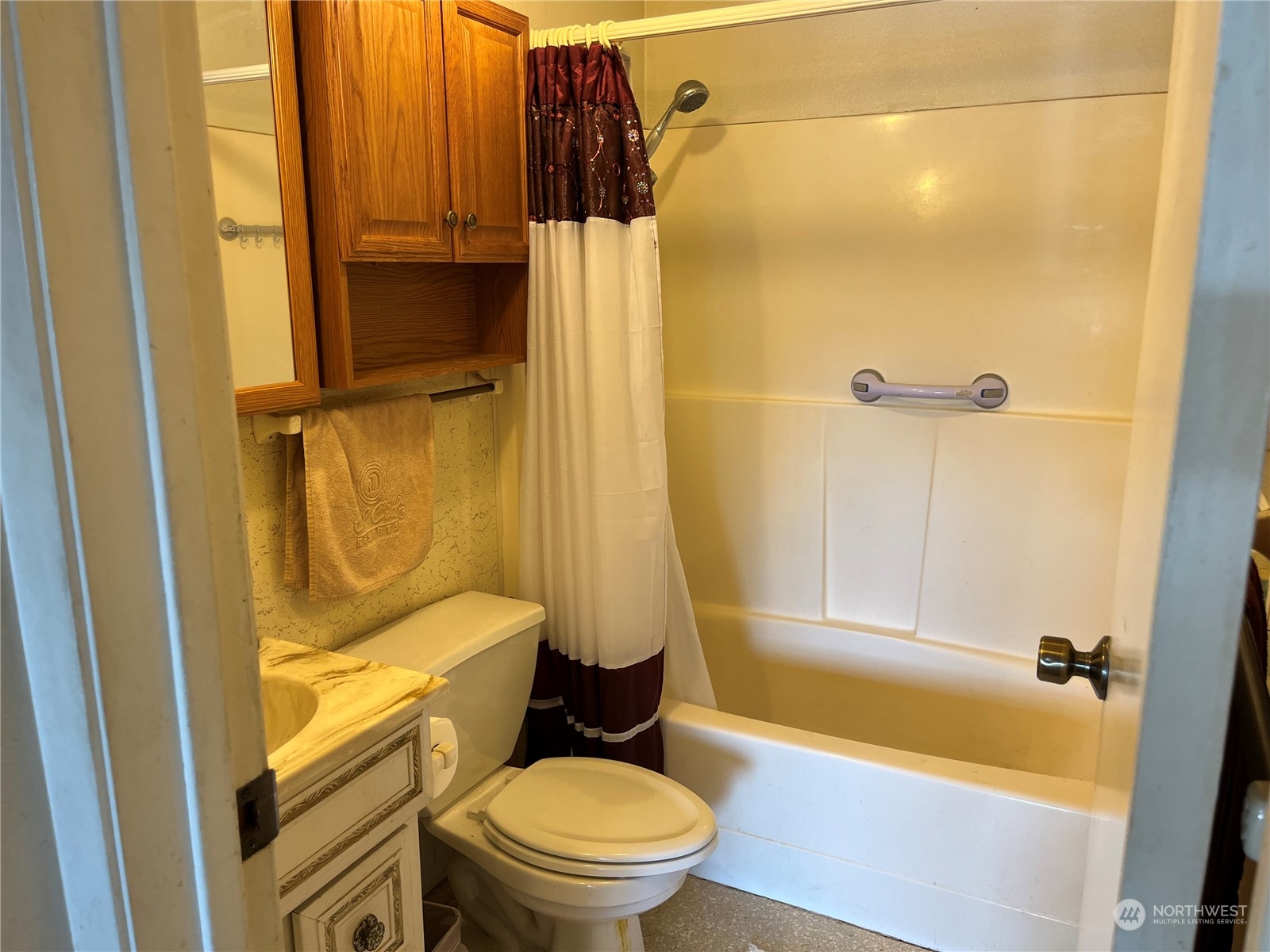 1481 Griffith Point Road Nordland, WA 98358 - Photo 15 of 39 a bathroom with a toilet and a shower