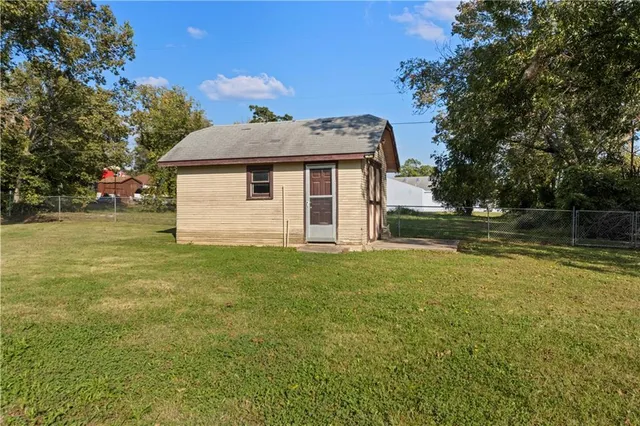 $87,500 | 816 South 2nd Street, Independence, KS 67301