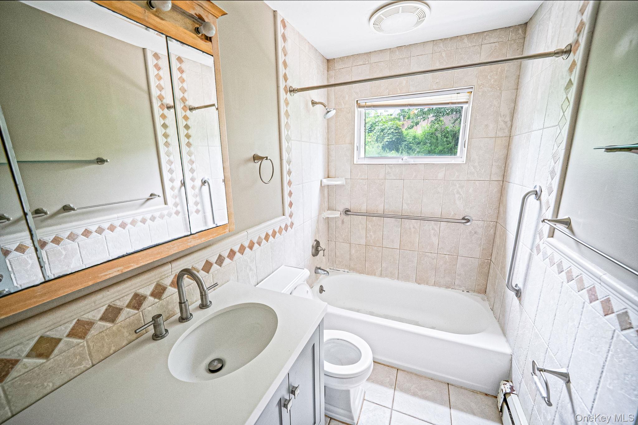 25 Rosedale Road Sound Beach, NY 11789 - Photo 12 of 27 Gallery Image 12