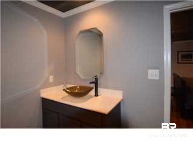 966 Wesley Avenue Mobile, AL 36609 - Photo 2 of 23