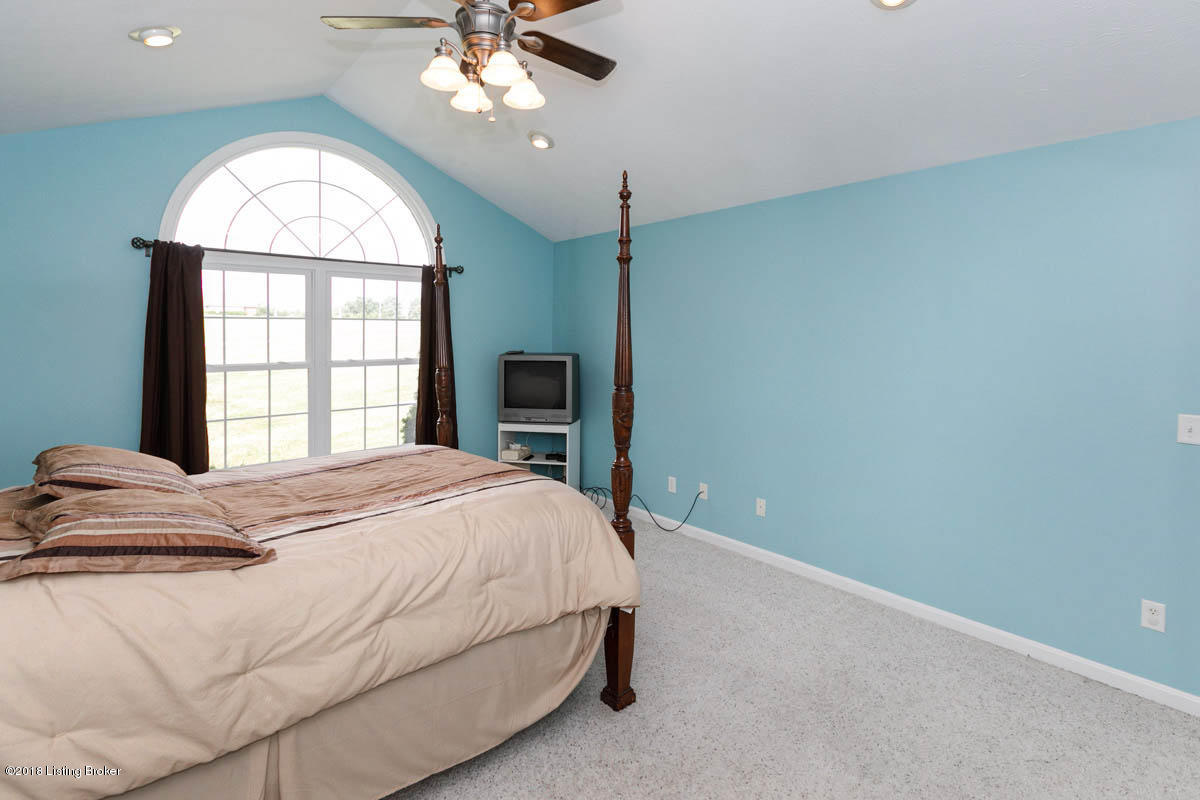 535 Ridgeview Drive Shepherdsville, KY 40165 - Photo 34 of 35 012