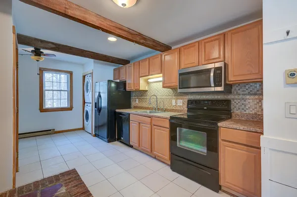 $1,800 | 99 Pine Street, Conway, NH 03860