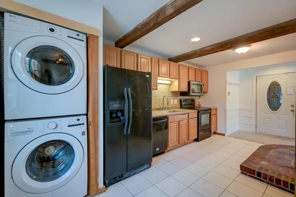 $1,800 | 99 Pine Street, Conway, NH 03860