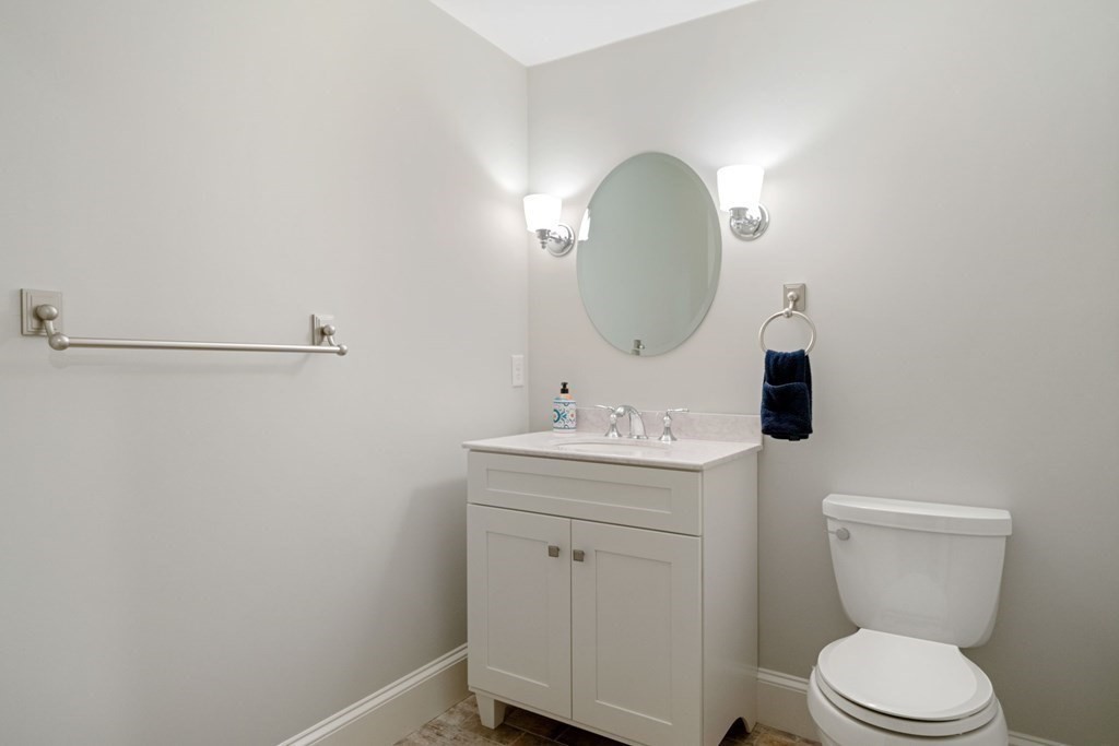 40 Smith Road Hingham, MA 02043 - Photo 33 of 39 Gallery Image 33