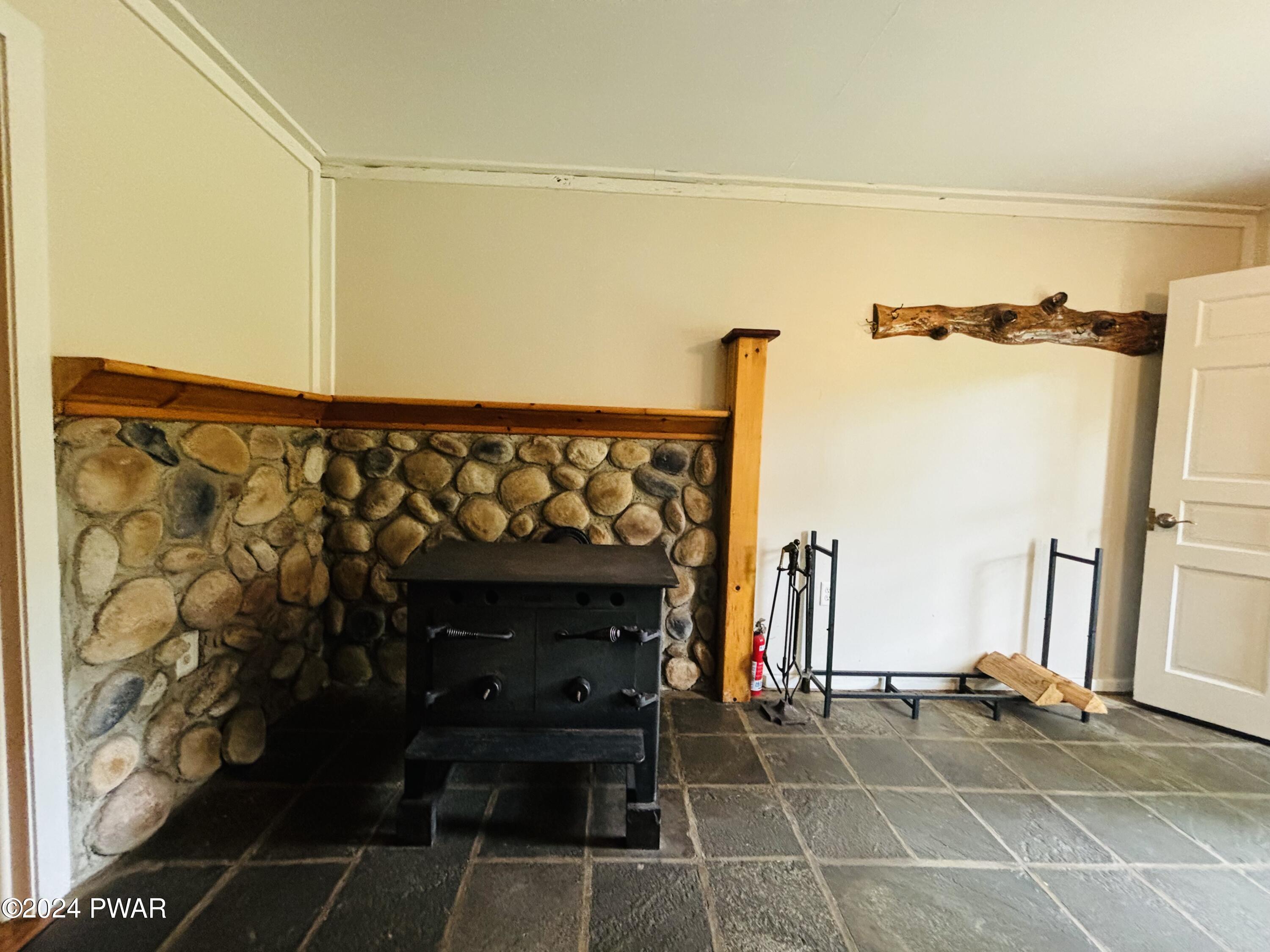 351 Sawkill Road, Unit 2 Milford, PA 18337 - Photo 4 of 23