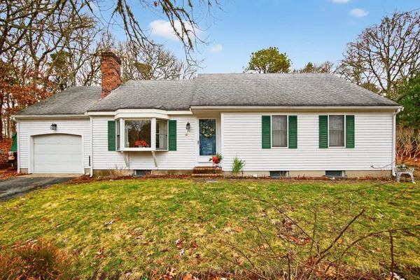 $842,000 | 33 Duck Marsh Lane, Chatham, MA 02633