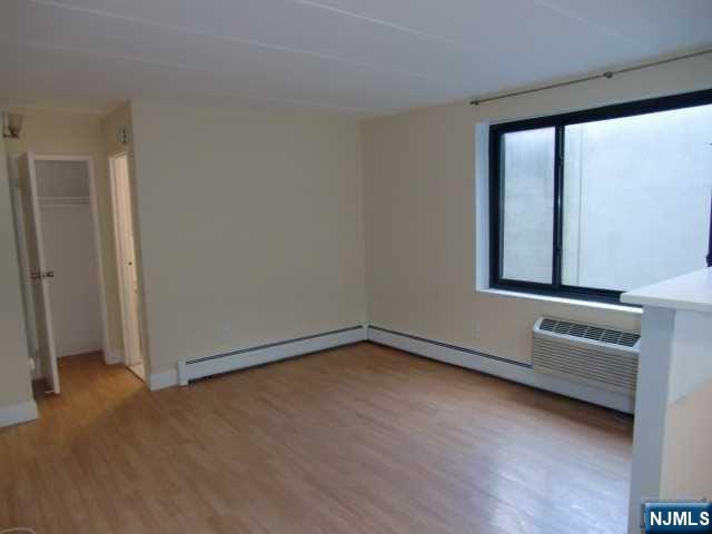 9 Columbia Terrace, Unit 1B Edgewater, NJ 07020 - Photo 12 of 19