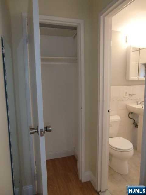 9 Columbia Terrace, Unit 1B Edgewater, NJ 07020 - Photo 15 of 19