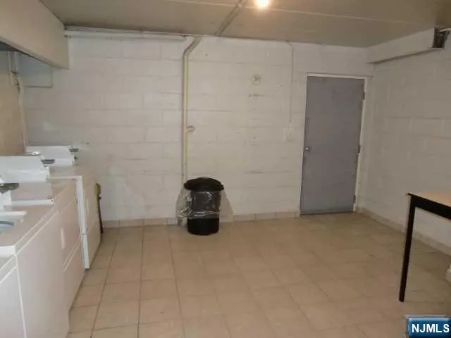 $1,675 | 9 Columbia Terrace, Unit 1B, Edgewater, NJ 07020