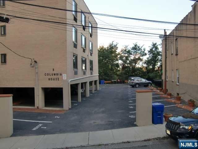 9 Columbia Terrace, Unit 1B Edgewater, NJ 07020 - Photo 2 of 19