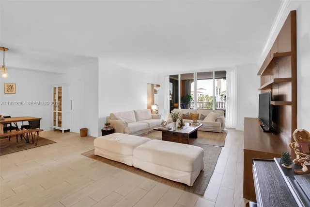 $13,500 | 735 Crandon Boulevard, Unit 503, Key Biscayne, FL 33149