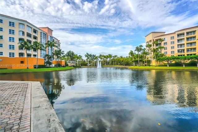 $13,500 | 735 Crandon Boulevard, Unit 503, Key Biscayne, FL 33149