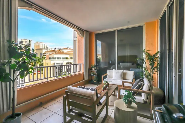 $13,500 | 735 Crandon Boulevard, Unit 503, Key Biscayne, FL 33149