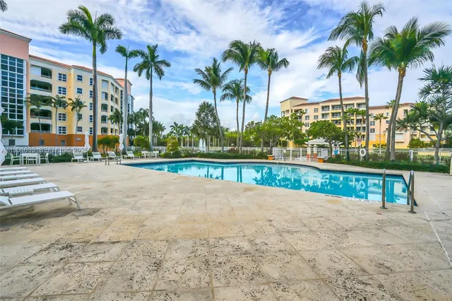 $13,500 | 735 Crandon Boulevard, Unit 503, Key Biscayne, FL 33149