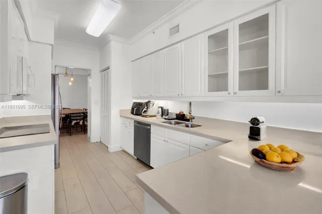 $13,500 | 735 Crandon Boulevard, Unit 503, Key Biscayne, FL 33149