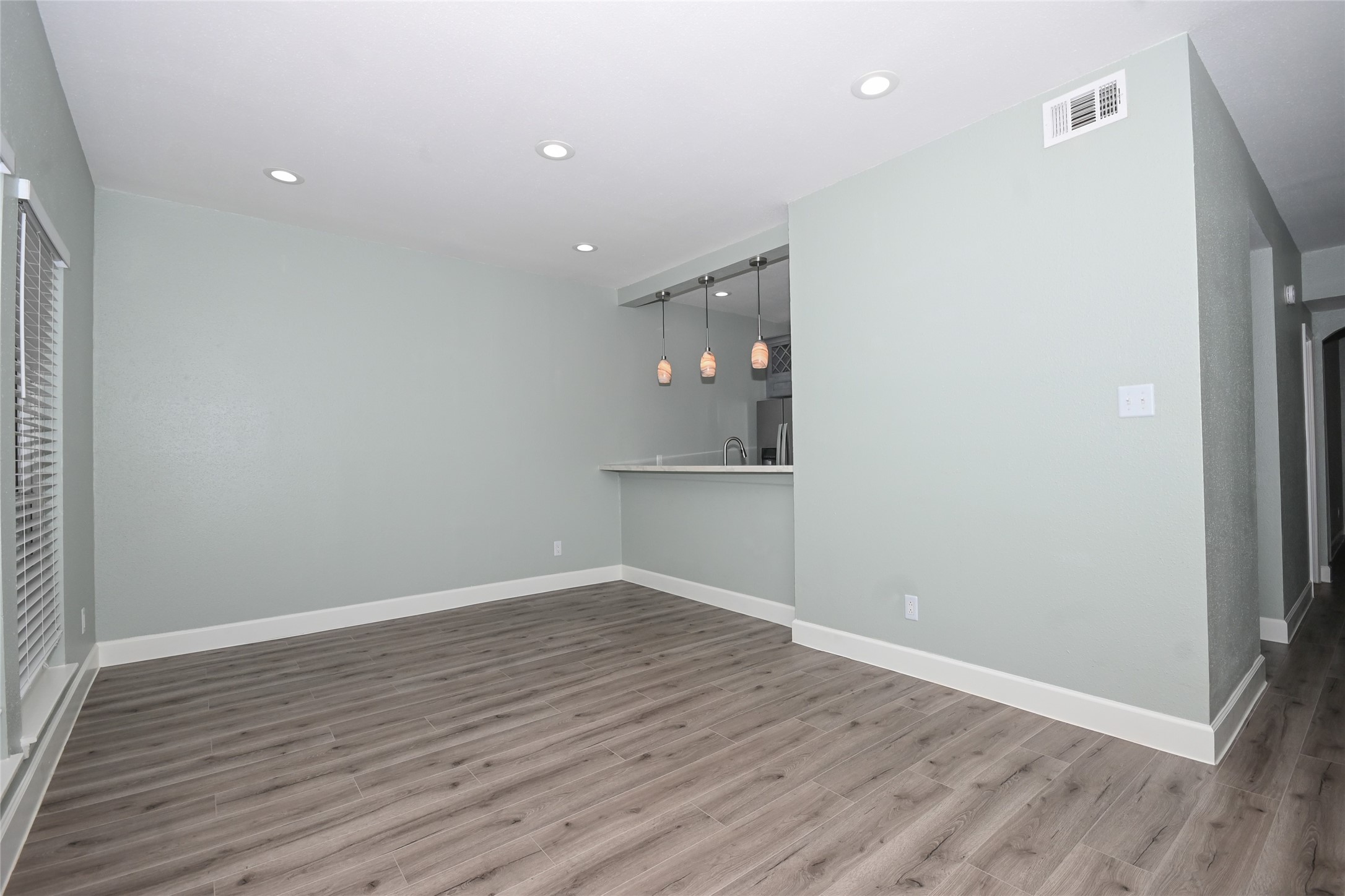 18809 Egret Bay Boulevard, Unit 112 Webster, TX 77058 - Photo 16 of 48 Enter this beautifully renovated 2-bedroom, 2-bath unit through a welcoming formal dining room that opens seamlessly to the luxurious kitchen.