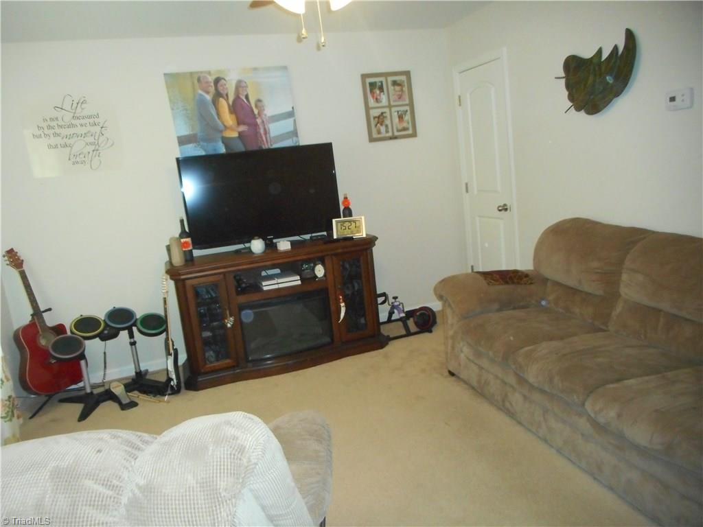 735 Bitting Hall Circle Rural Hall, NC 27045 - Photo 5 of 30