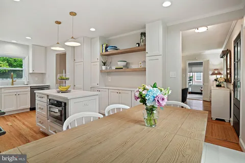 $1,295,000 | 3305 Chestnut Street Northwest, Washington, DC 20015