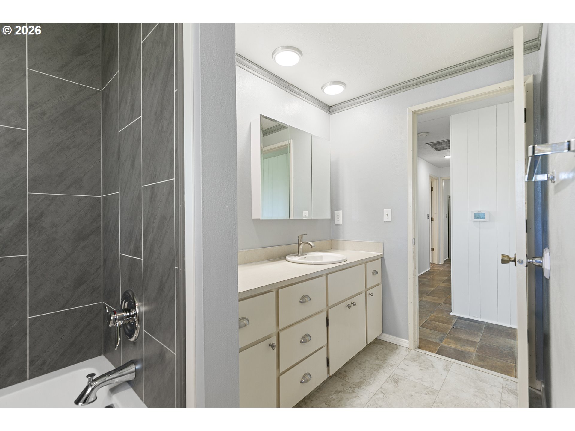 10418 Champoeg Road Northeast Aurora, OR 97002 - Photo 14 of 44