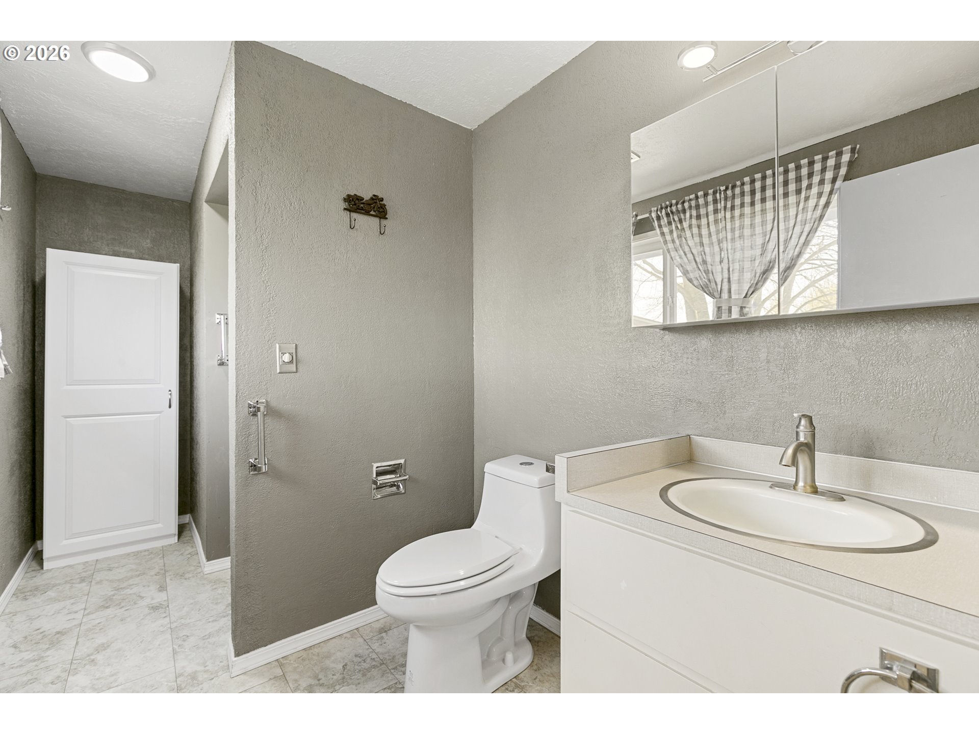 10418 Champoeg Road Northeast Aurora, OR 97002 - Photo 20 of 44