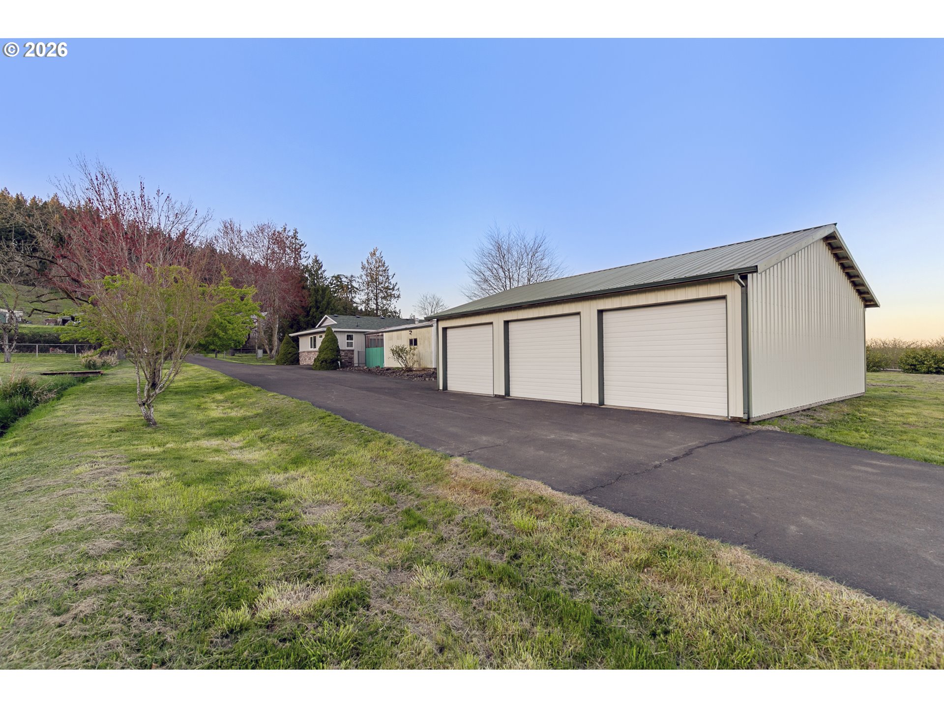 10418 Champoeg Road Northeast Aurora, OR 97002 - Photo 37 of 44