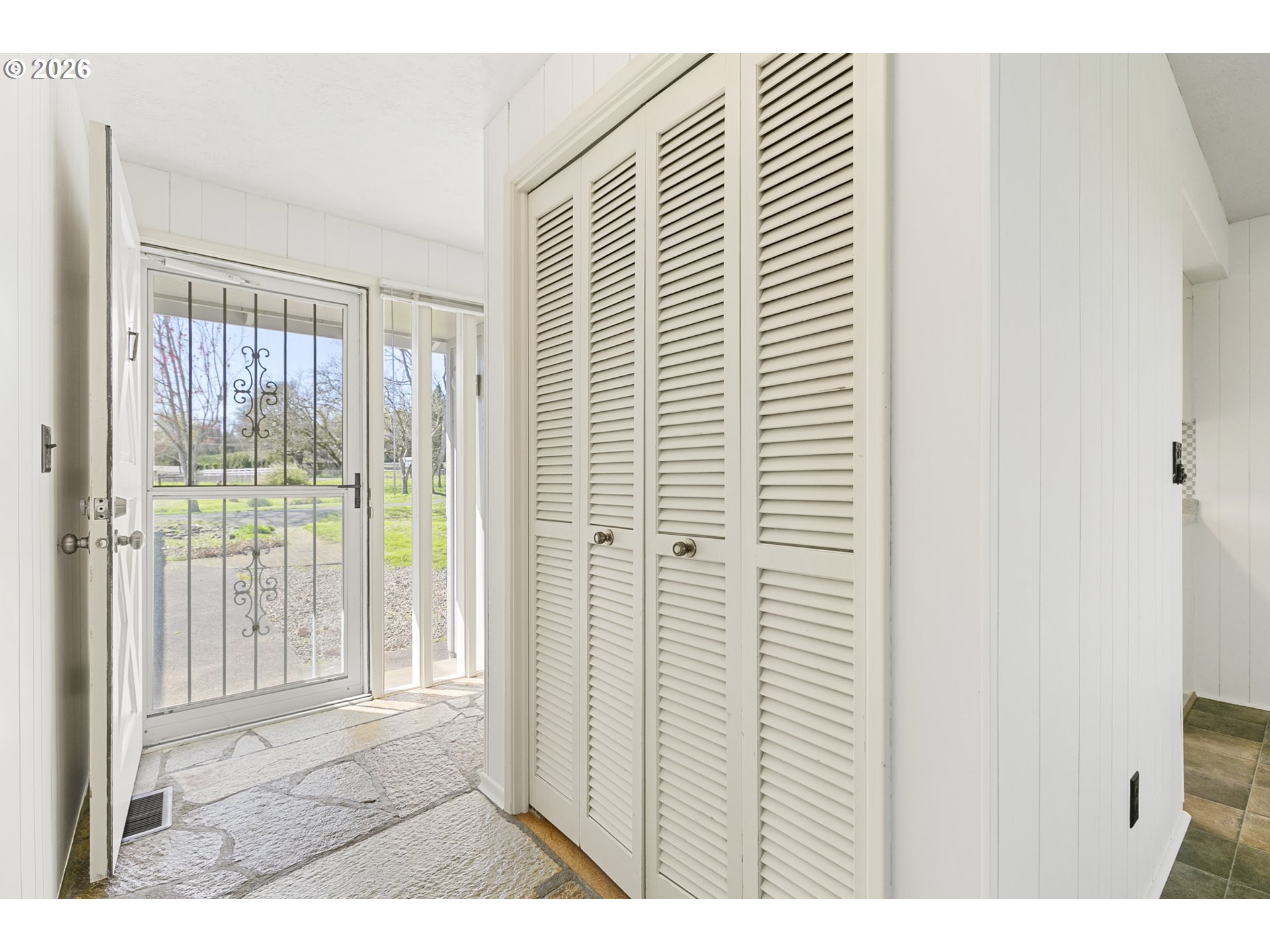 10418 Champoeg Road Northeast Aurora, OR 97002 - Photo 4 of 44