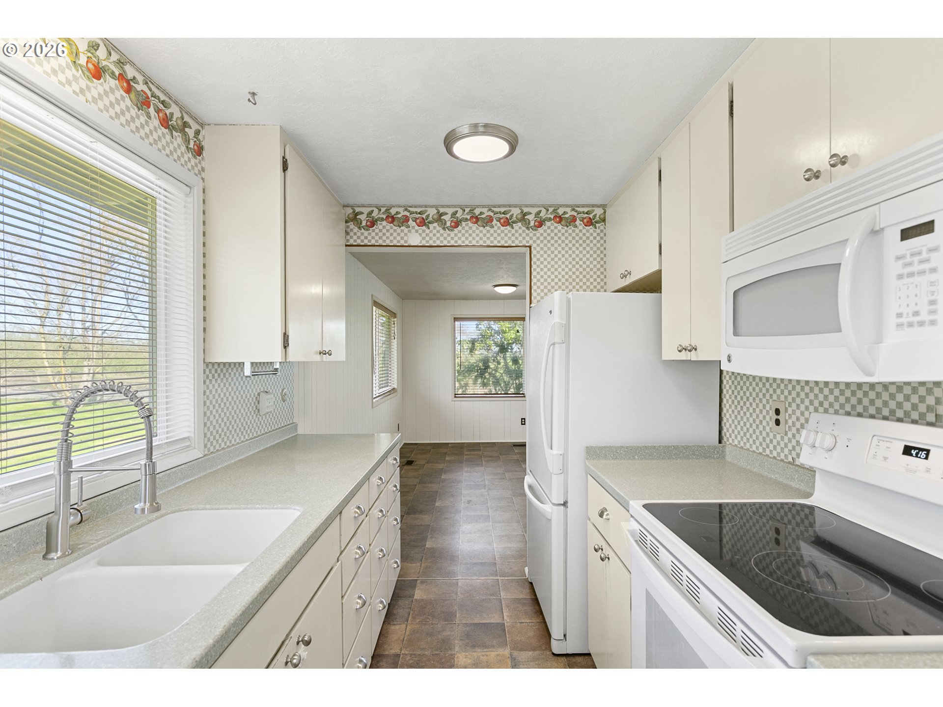 10418 Champoeg Road Northeast Aurora, OR 97002 - Photo 10 of 44