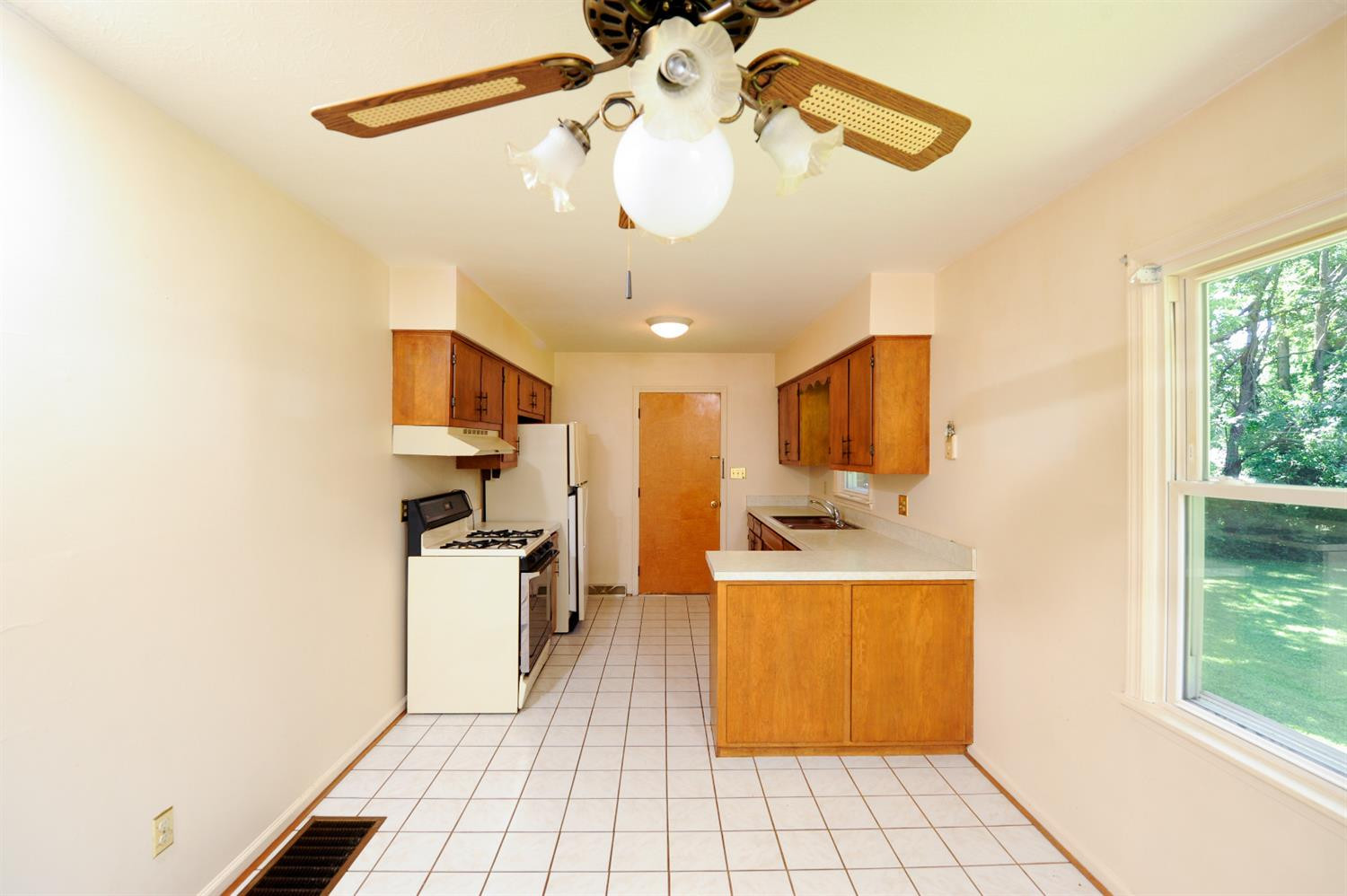 124 Bayberry Road Versailles, KY 40383 - Photo 6 of 24 Listing Photo