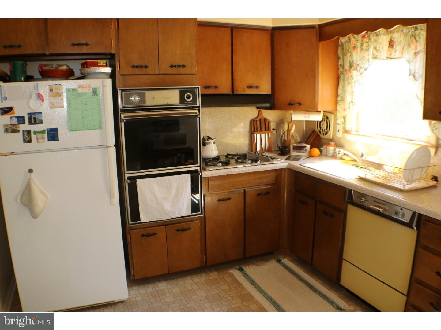 164 Juniper Road Havertown, PA 19083 - Photo 6 of 17