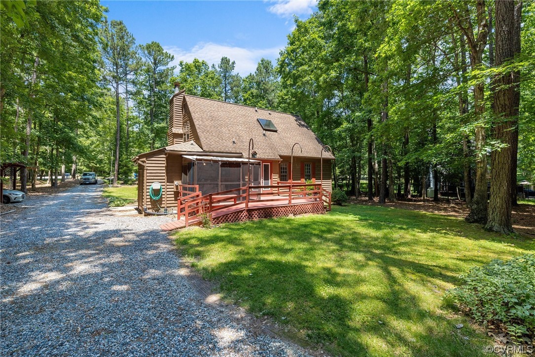 12441 Spring Run Road Chesterfield, VA 23832 - Photo 27 of 28 a view of a house with backyard porch and sitting area
